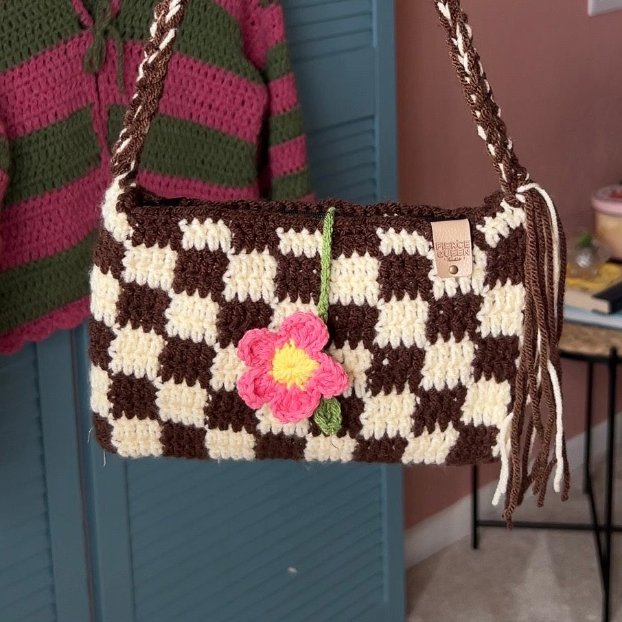 ONE OF A KIND // Crochet Bag with Zip