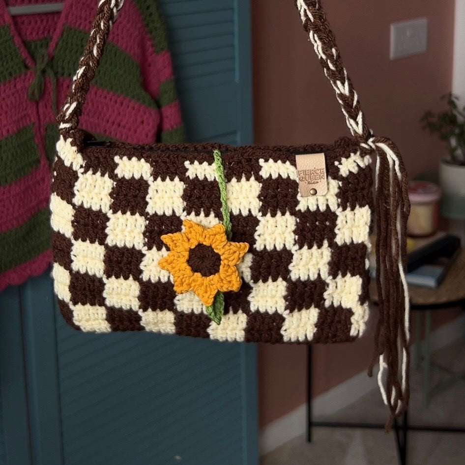ONE OF A KIND // Crochet Bag with Zip
