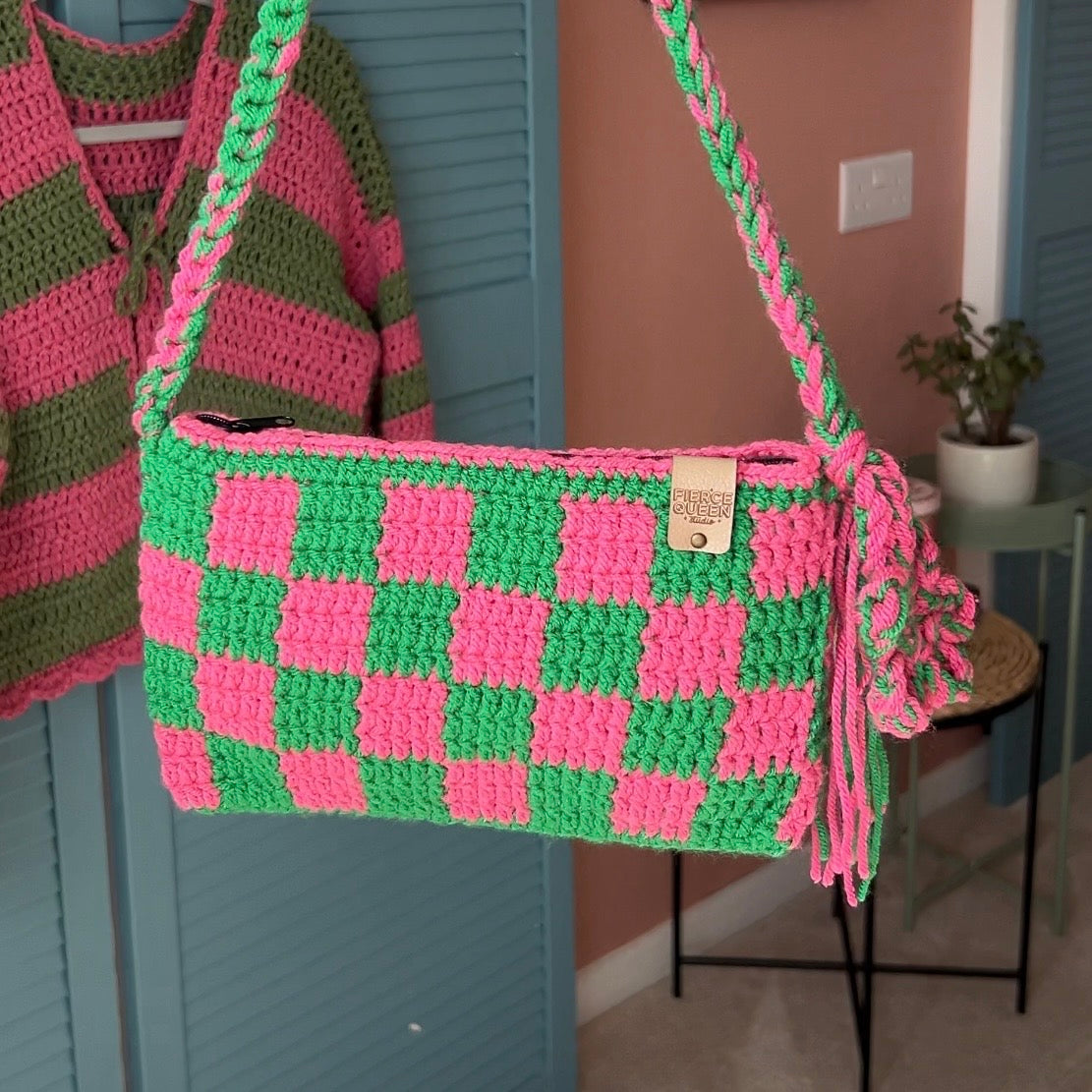 ONE OF A KIND // Crochet Bag with Zip